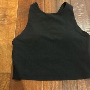 XS athleta sports top
Soft cups built in